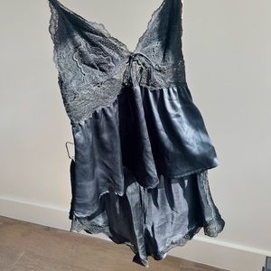 SOLD • Victoria’s Secret • Lingerie Pajama Set (Babydoll)